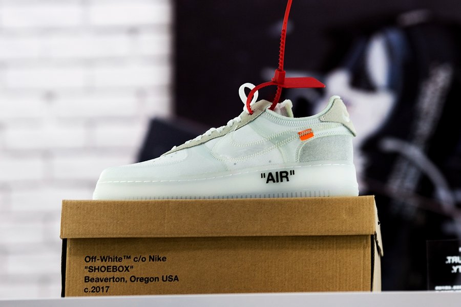 OFF-WHITE,Nike,Air Force 1 Mid  设计一言难尽！OW x Air Force 1 Mid 又有新配色曝光！