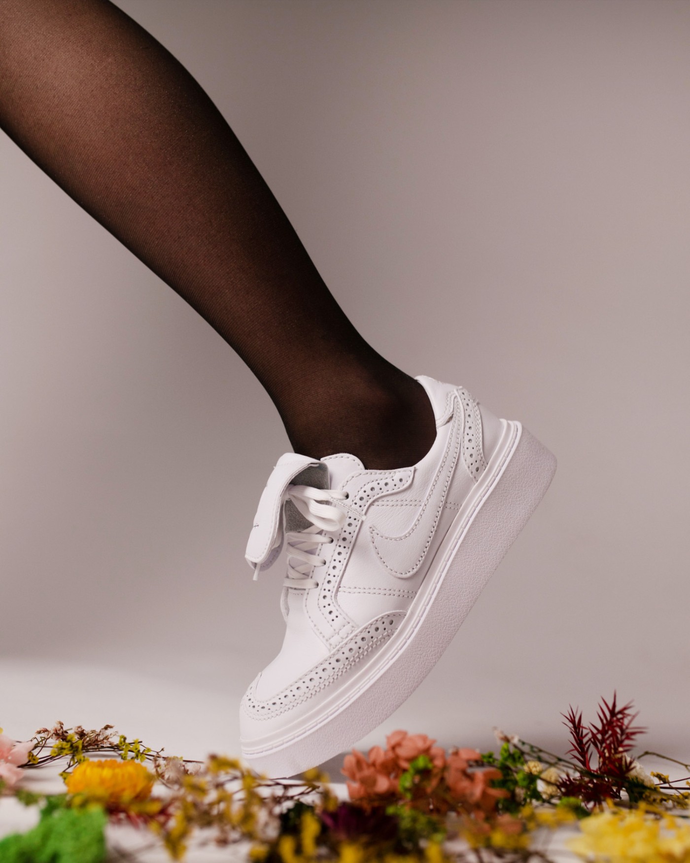 nike,peaceminusone,kwondo 1,上脚  权志龙 x nike 搭黑丝 yyds!