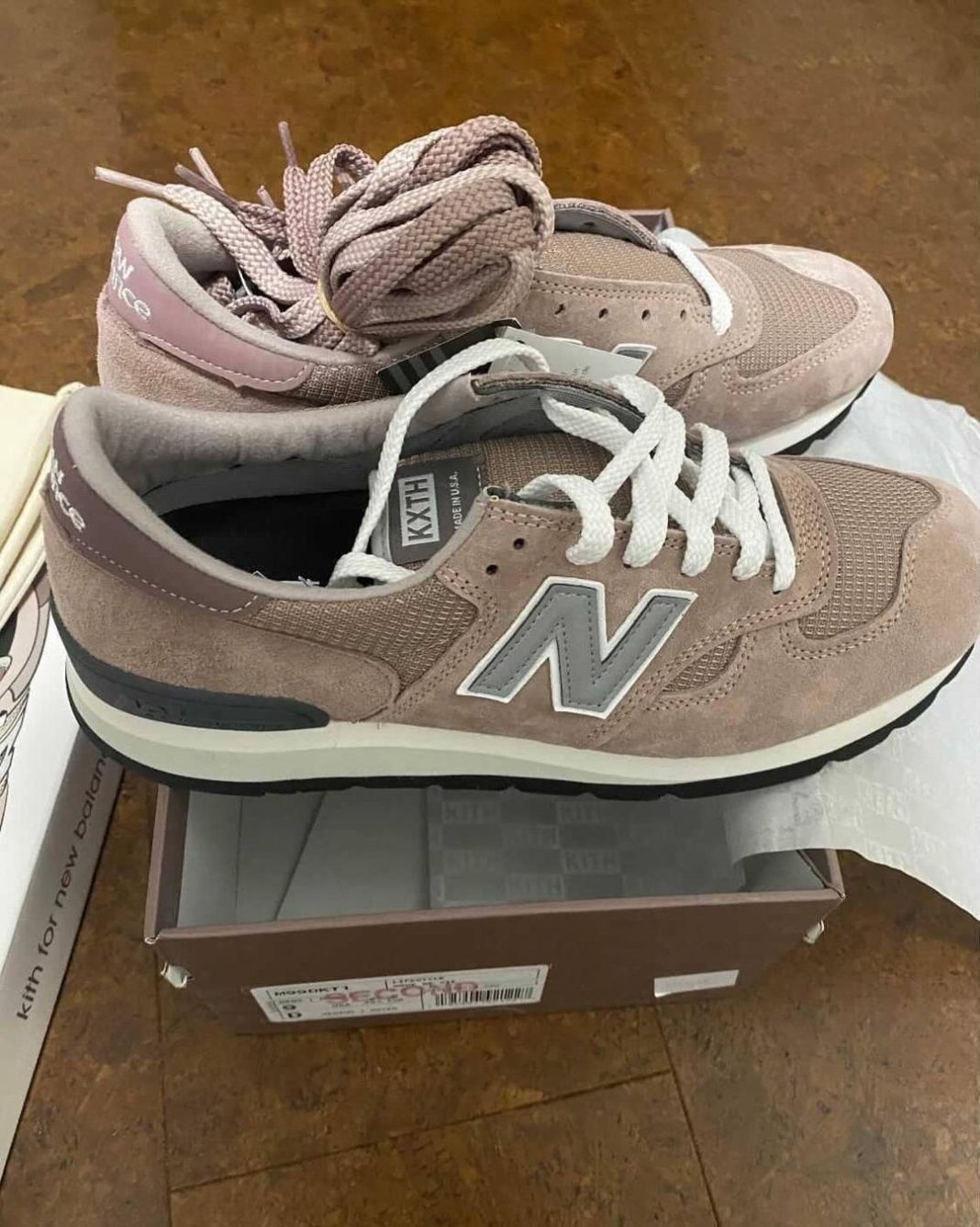 M990KT1,Dusty Rose,990v1,New B  超难买的联名又来了！KITH x New Balance 质感太赞！