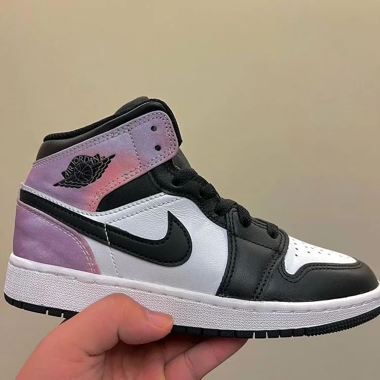 AJ,AJ1 Mid,Zen Master  神仙颜值！「星空扎染」AJ1 实物首次曝光！但是...