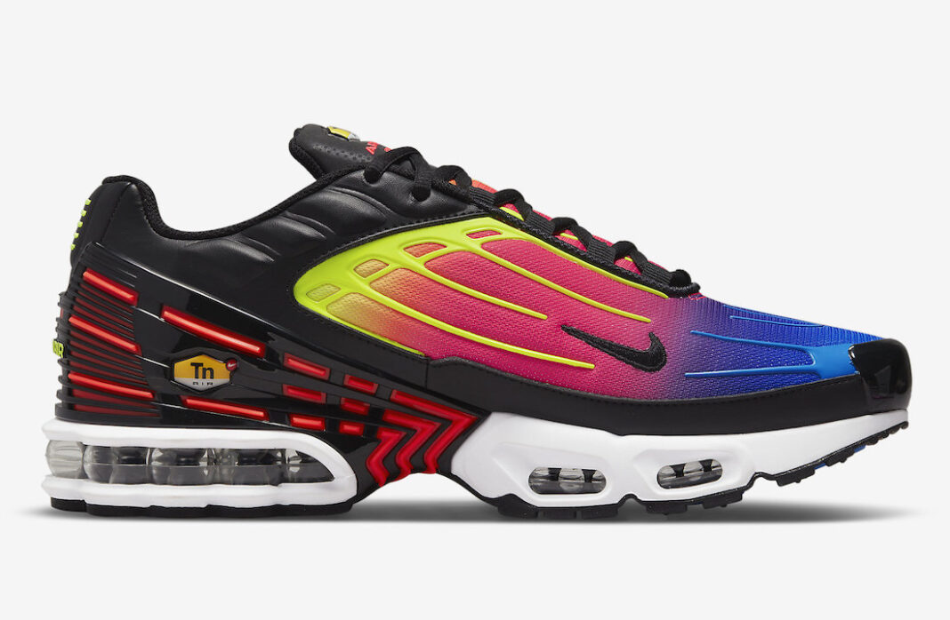 Nike,Air Max Plus 3,DR8602-001  真「赛博朋克」！Air Max Plus 3 官图曝光！