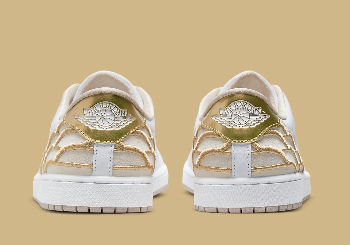 奢华金线刺绣!AJ1 Center Court 新配色曝光! 球鞋资讯 FLIGHTCLUB中文站 SNEAKER球鞋资讯第一站 奢华金线刺绣!AJ1 Center Court 新配色曝光! 球鞋资讯 FLIGHTCLUB中文站 SNEAKER球鞋资讯第一站