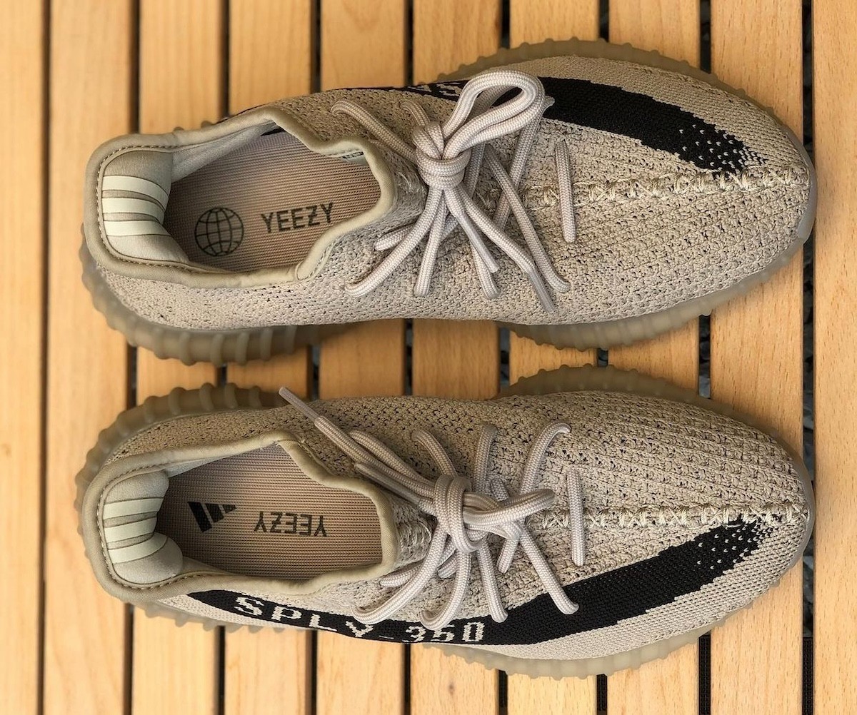 黑黄油漆条」Yeezy 350 V2 首次曝光！网友：这颜值... 球鞋资讯