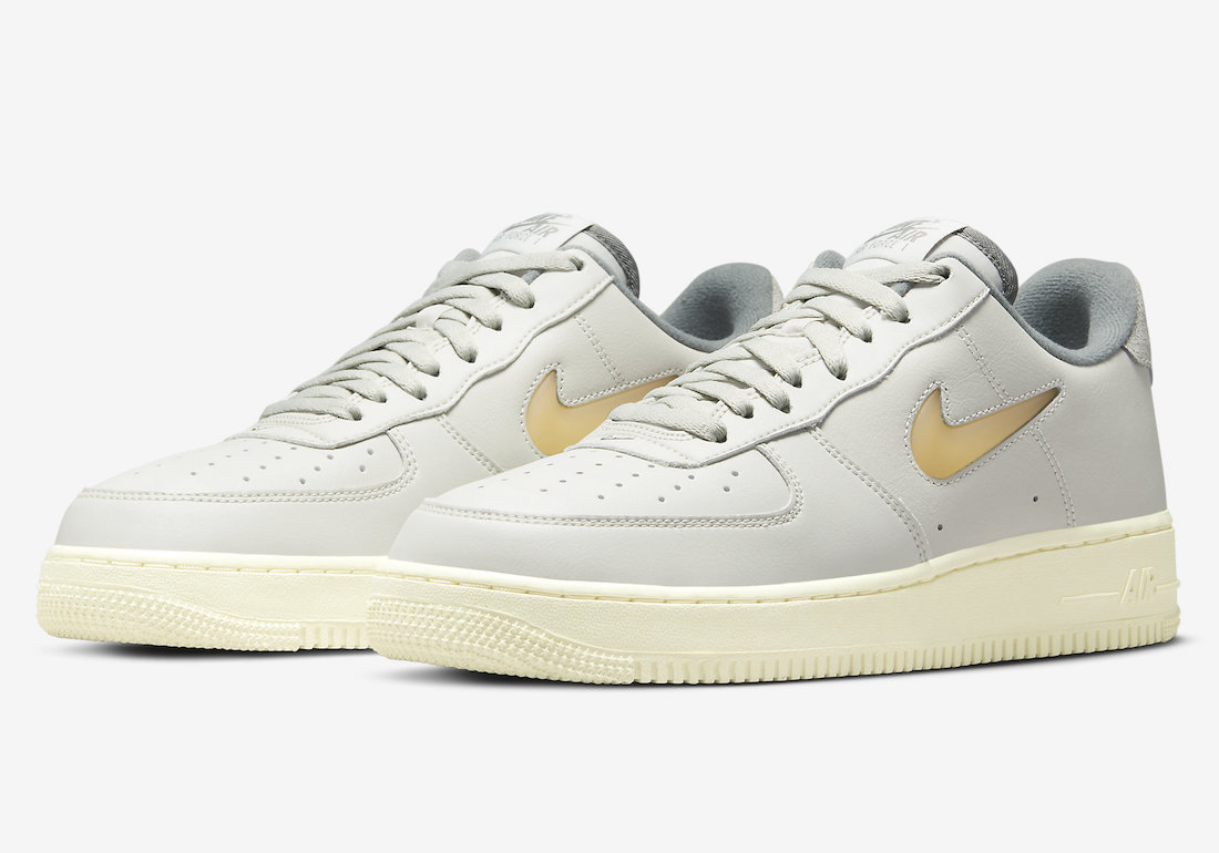 Nike,Air Force 1,DC8894-001  干净百搭还有点仙！全新「果冻」AF1 官图曝光！