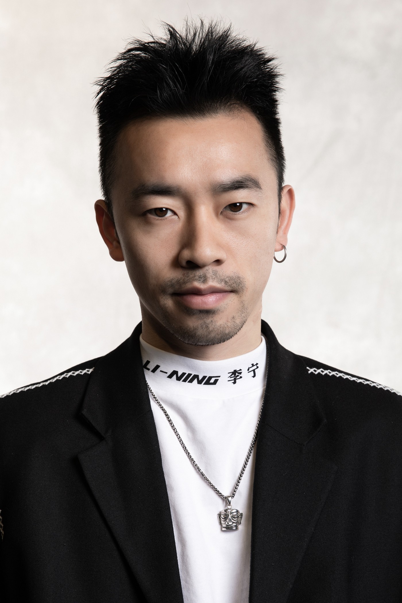 中国李宁鞋产品首席设计师王充正,李宁服装设计师李若拙也开通个人