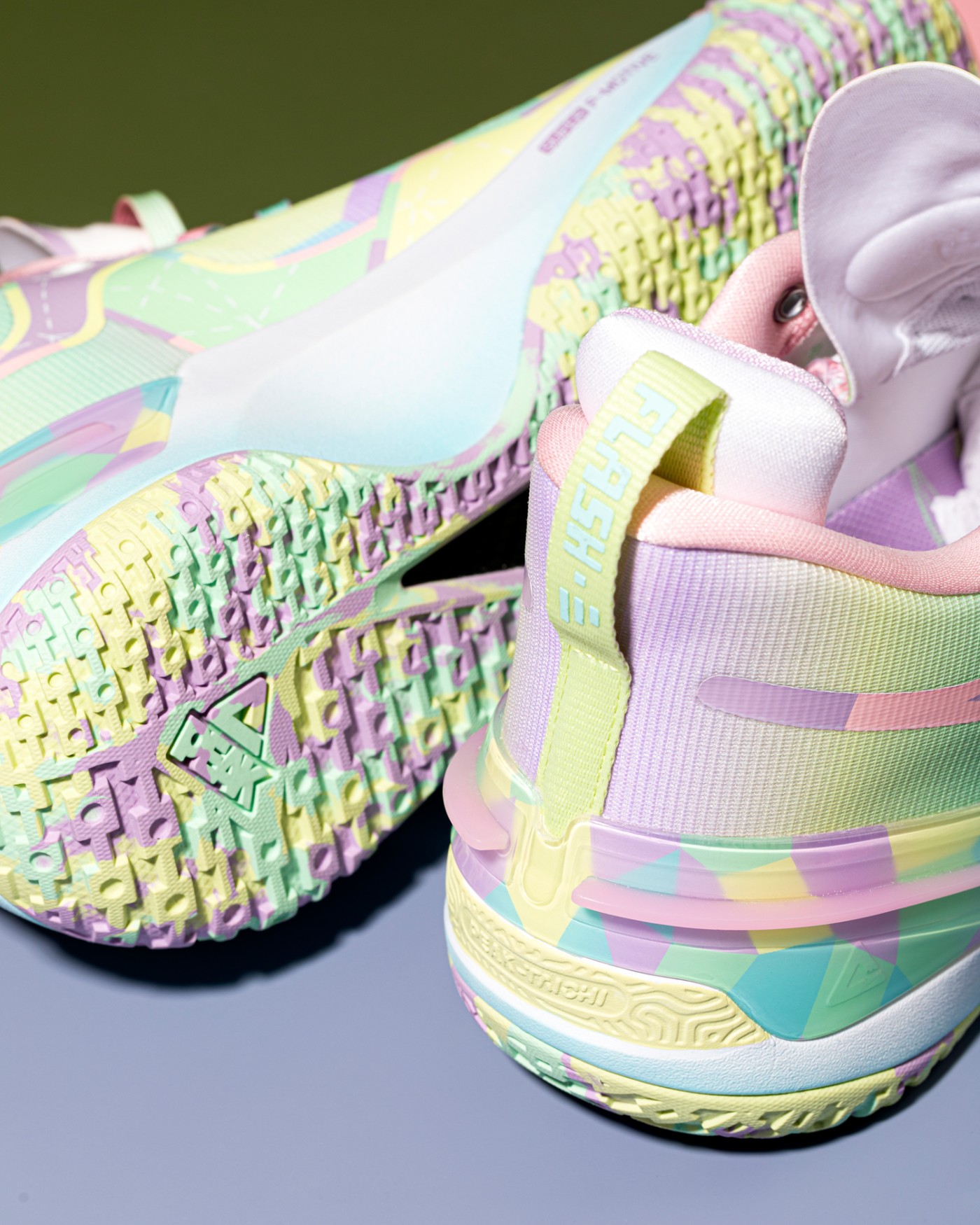 配色超可爱还有隐藏细节纸飞机闪现3开箱刚刚上架