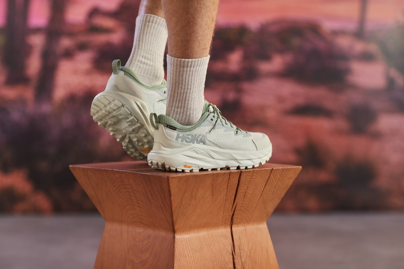 山系全能王新升级！HOKA KAHA 新配色刚刚发售！ 球鞋资讯FLIGHTCLUB 