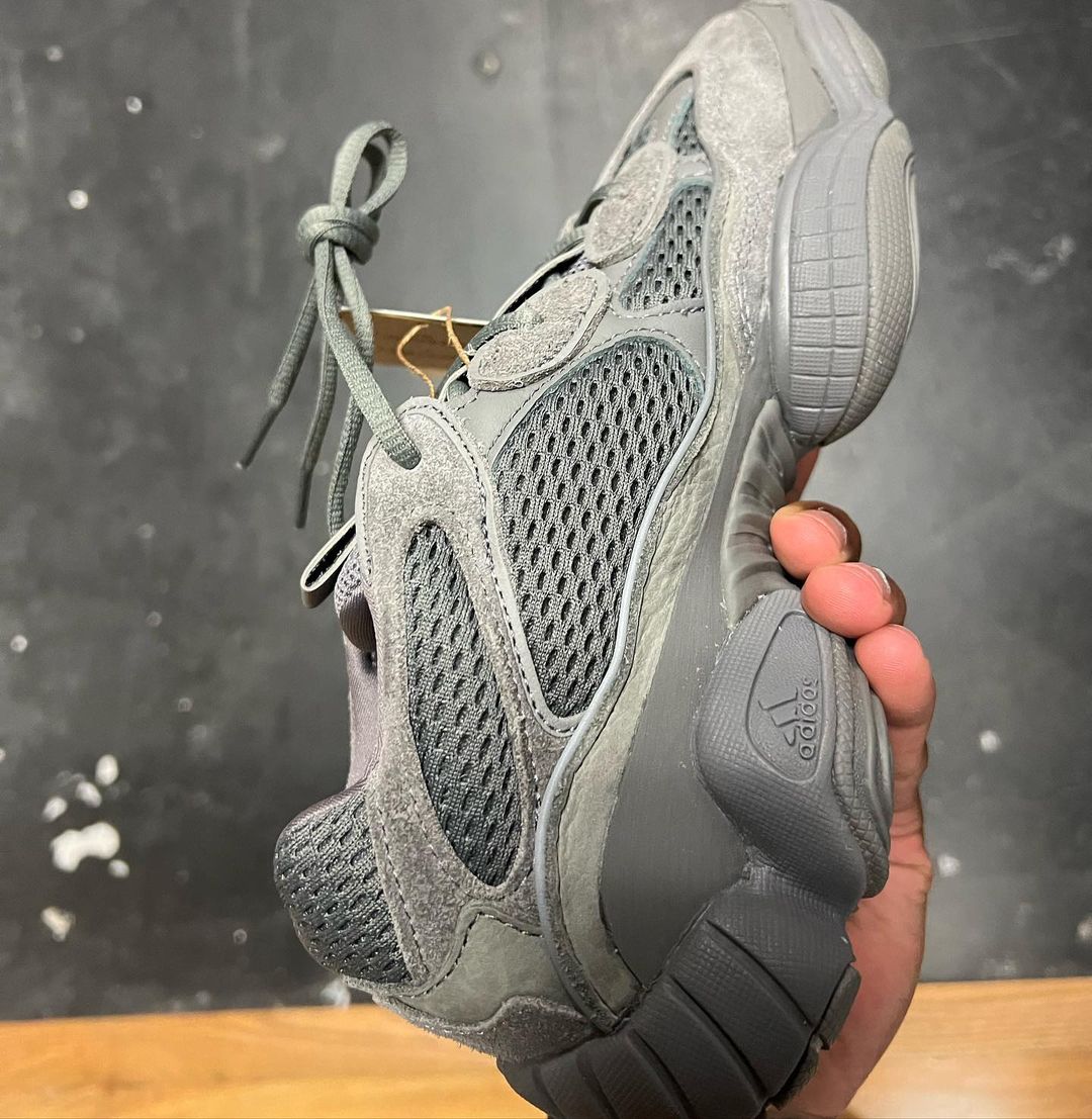 adidas,Yeezy 500,Granite,GW637  怎么穿都好看的「大地灰色」！Yeezy 新鞋重回颜值巅峰！