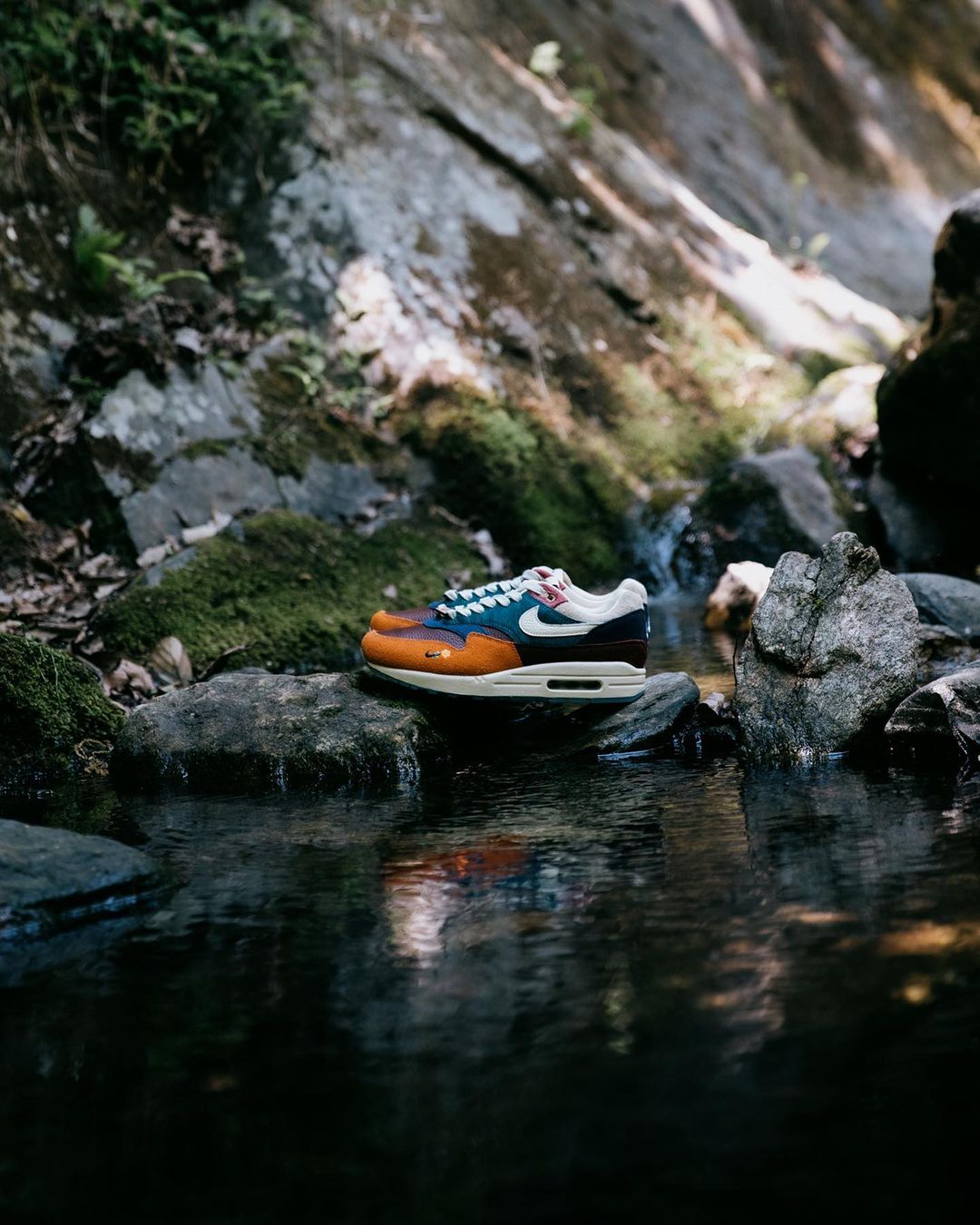 DQ8475-001,DQ8475-800,Air Max  国区 SNKRS 确定发售！35 周年专属「鸳鸯」Air Max 1 美图放出！