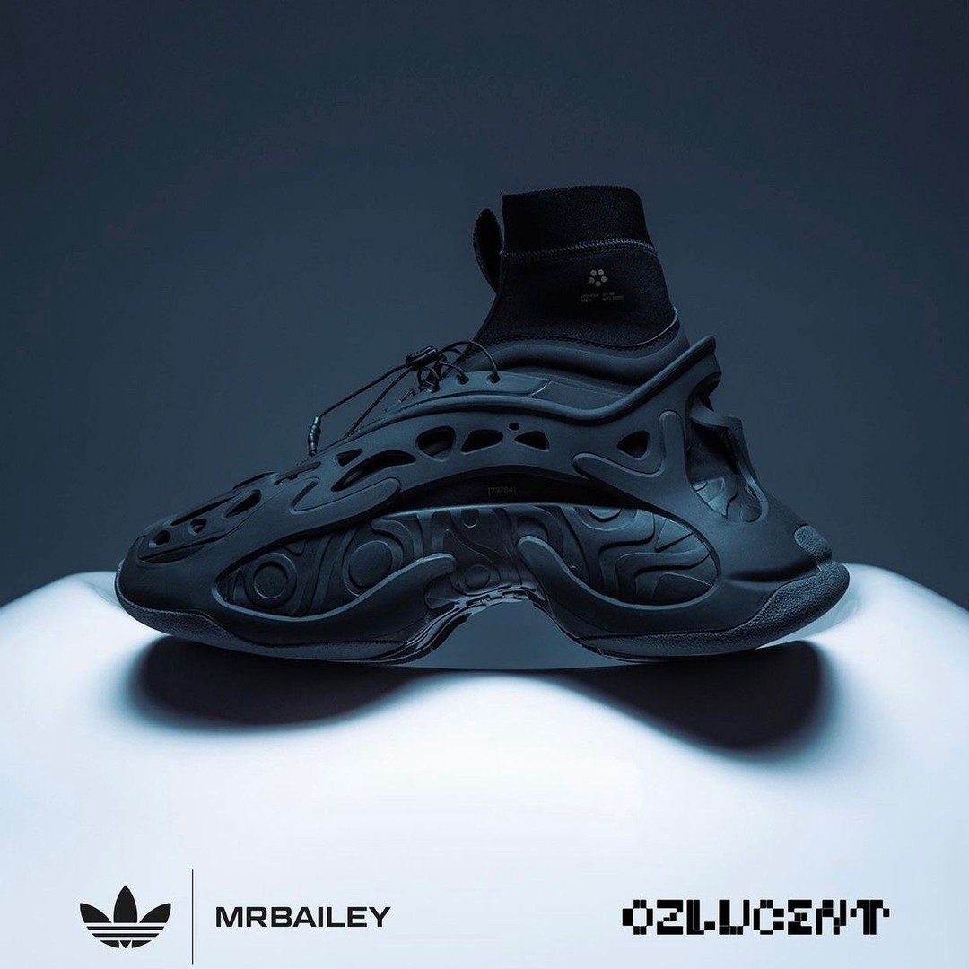 Mr. Bailey,adidas,OZLUCENT  近期最夸张新鞋！阿迪「联名洞洞鞋」上脚真帅！