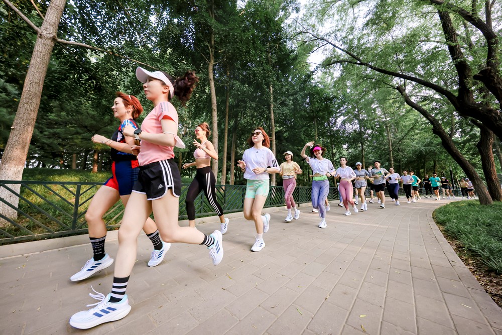 adidas,supernova 2,活动  和小姐姐一起跑步是什么体验?