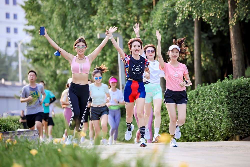 adidas,supernova 2,活动  和小姐姐一起跑步是什么体验?