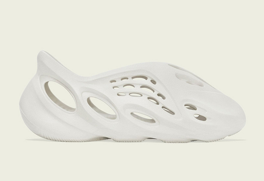 adidas,Yeezy,From Runner,Sand,  市价￥2000+！「纯白」Yeezy 洞洞鞋 APP 上架补货！