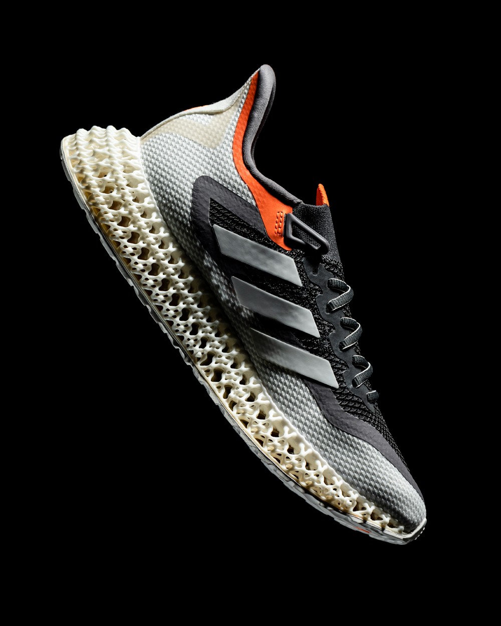 4DFWD2,adidas  阿迪终于对这双鞋下手了！不仅把价格打下来，脚感还爽多了！