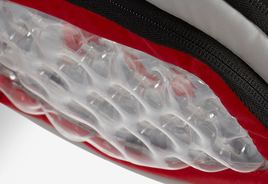 Nike,Air Max Cross-Body Bag  首次亮相！今年 Nike 最大的气垫，恐怕就是它了！