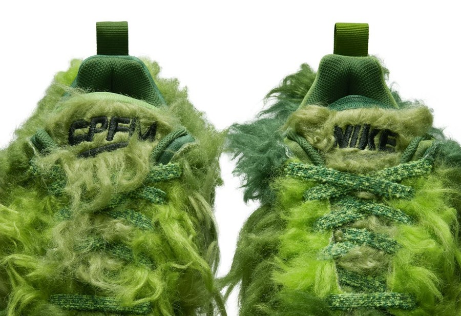 Cactus Plant Flea Market,Nike,  「绿毛怪」CPFM x Dunk 官图曝光！鞋盒配件真不少！