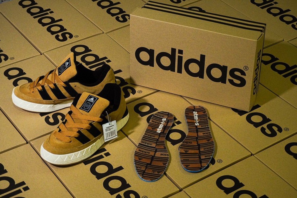 adidas Originals,ADIMATIC,atmo   都想要阿迪联名！「鲨鱼面包鞋」APP 抽签！