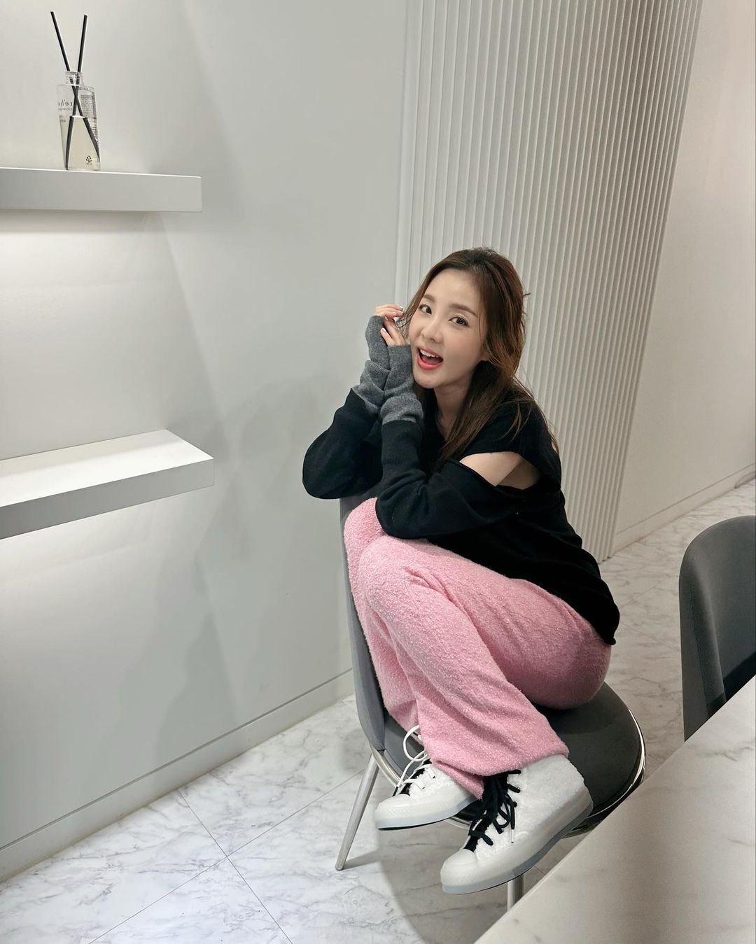 明星上脚,陈冠希,萧敬腾,朴山多拉  冠希女儿提前上脚「年底压轴」aj!