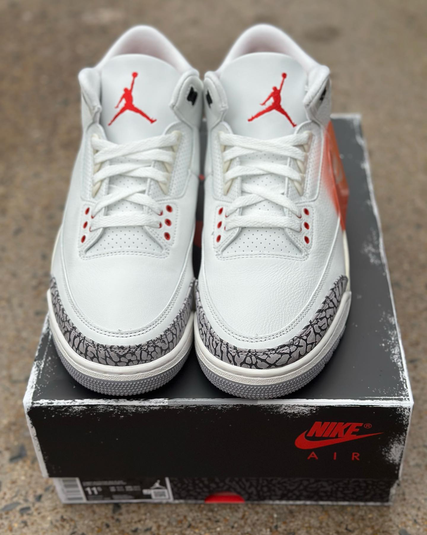 Air Jordan 3,White Cement Reim  「白水泥」AJ3 最新实物图泄露！网友：等不及了！