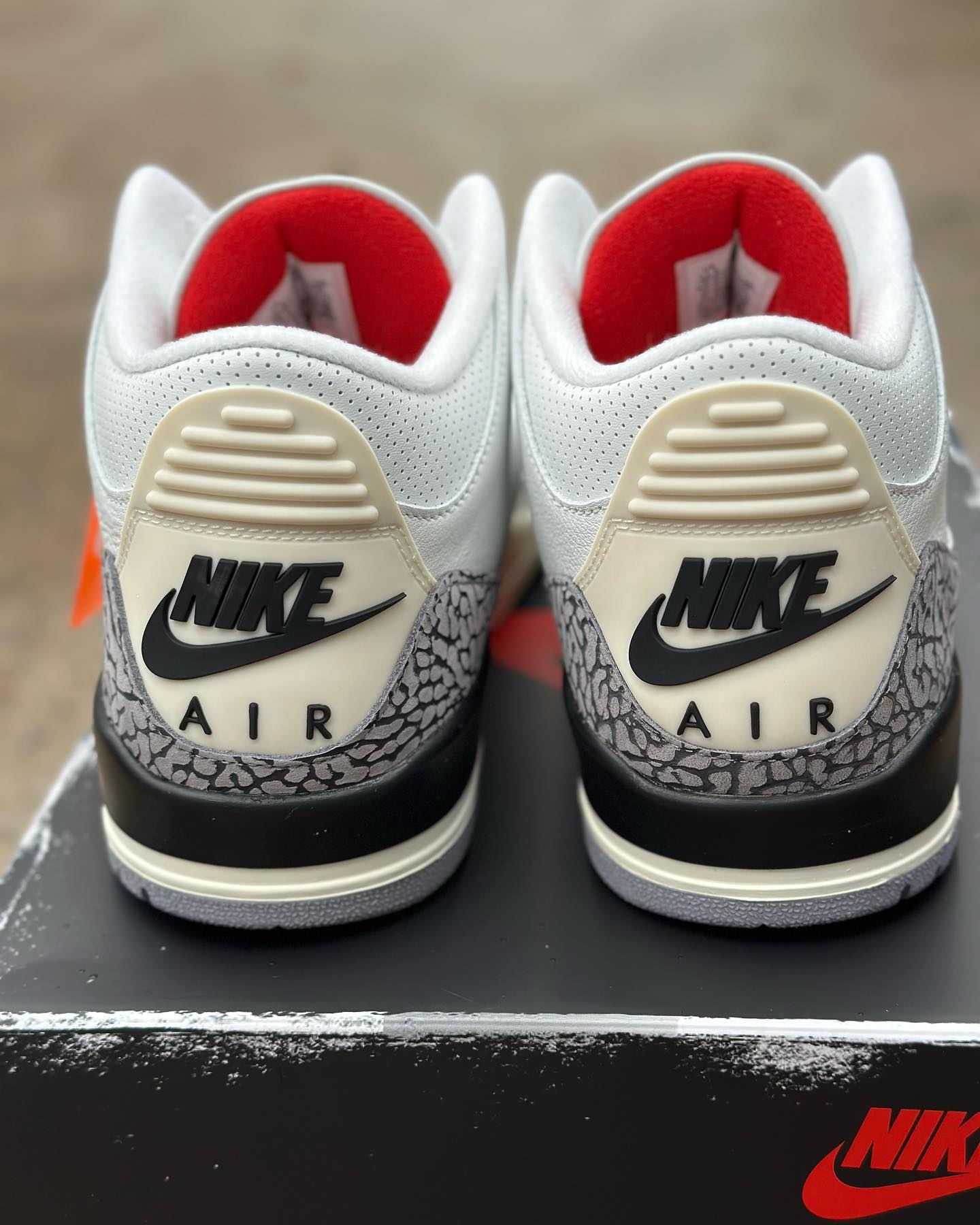 Air Jordan 3,White Cement Reim  「白水泥」AJ3 最新实物图泄露！网友：等不及了！