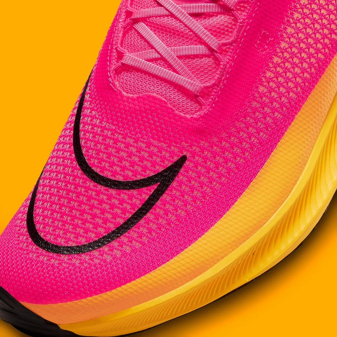 Nike,ZoomX,Streakfly,DJ6566-60  又一双 Nike「平民跑鞋」曝光！新配色更骚气了！