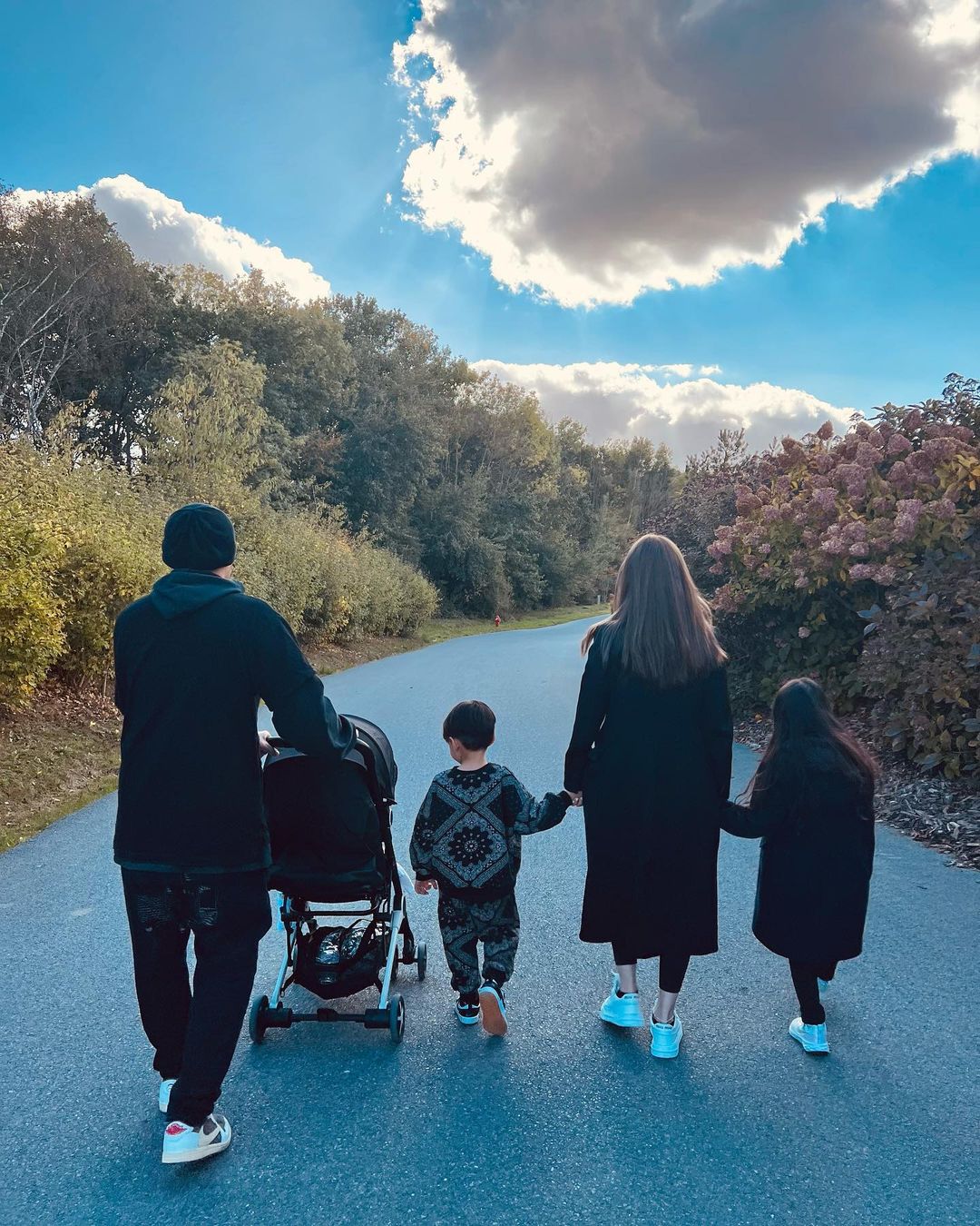 没想到阿周董这么爱穿倒钩djkhaled又晒天价aj4