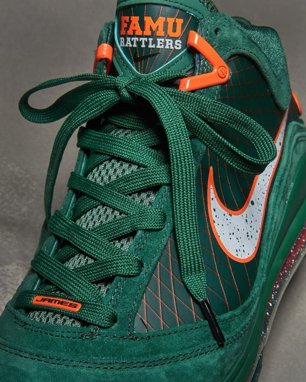 lbj7