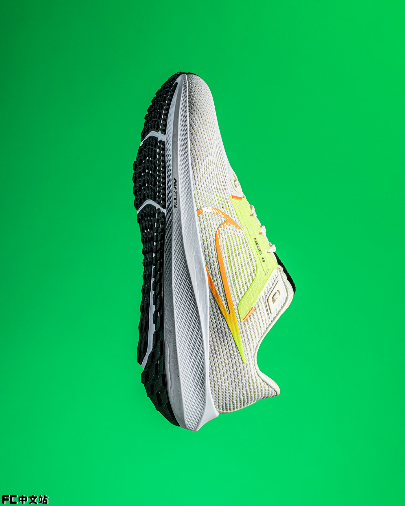 Nike,Pegasus 40,DV3853-101  Nike 火了 40 年的「销量明星」！新鞋刚发布，不少人就准备下单了！