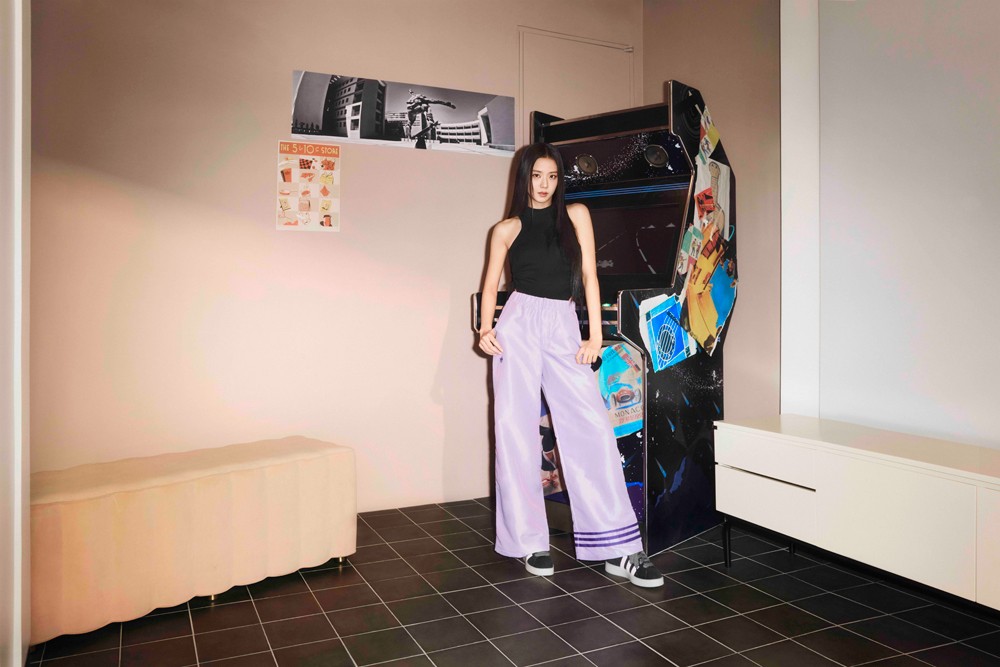 blackpink全员带货三叶草jennie这双新鞋太好看了