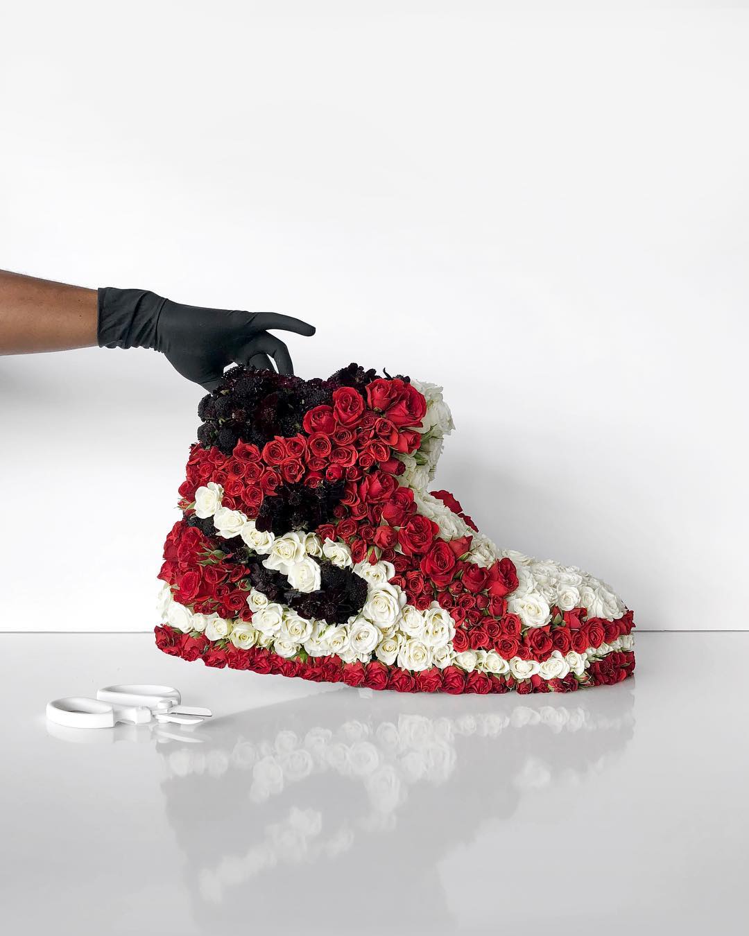 Nike,Converse,adidas Originals  情人节送礼怎么选？预算几百到几千！十几款「520 礼物」直接抄作业！