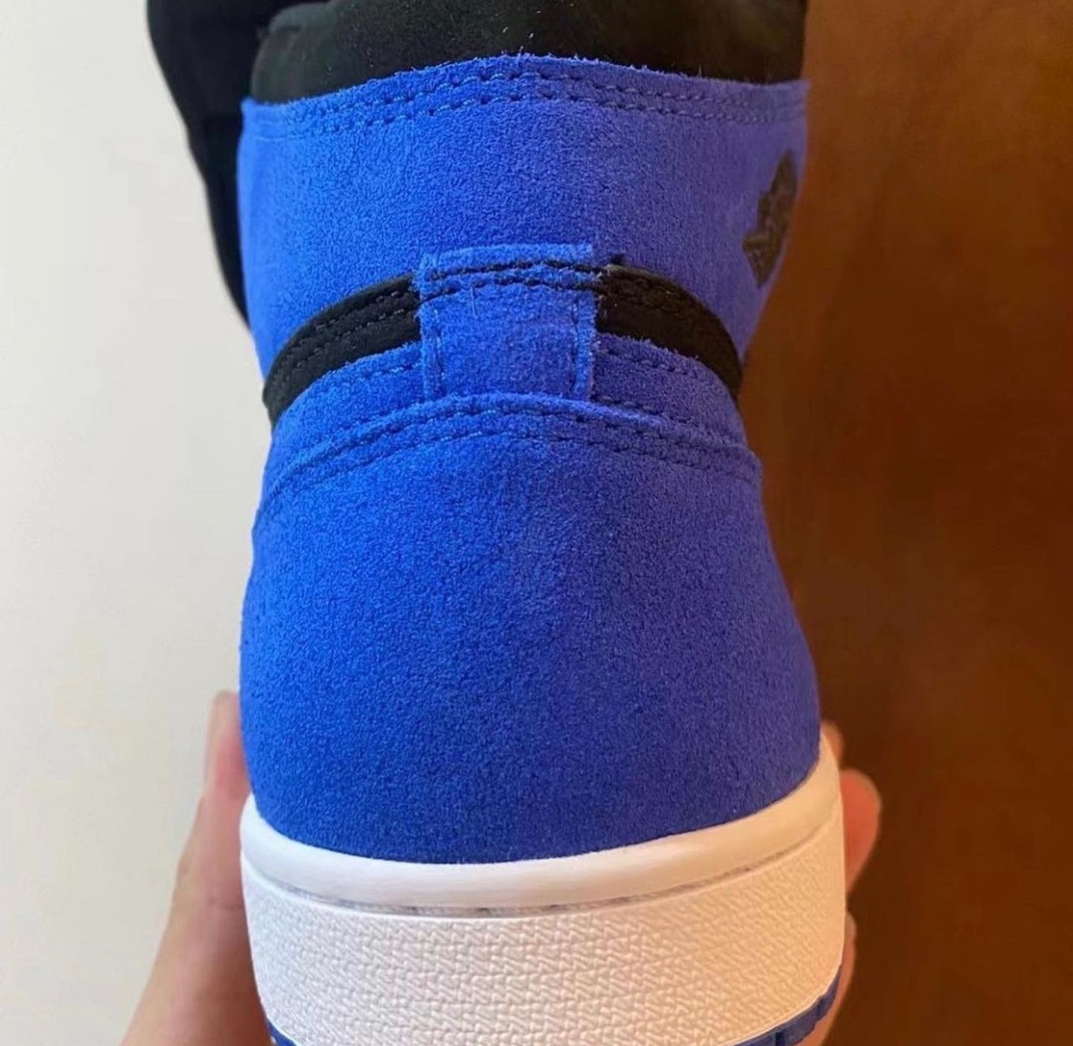 新皇家蓝aj1最新实物泄露居然是这种质感