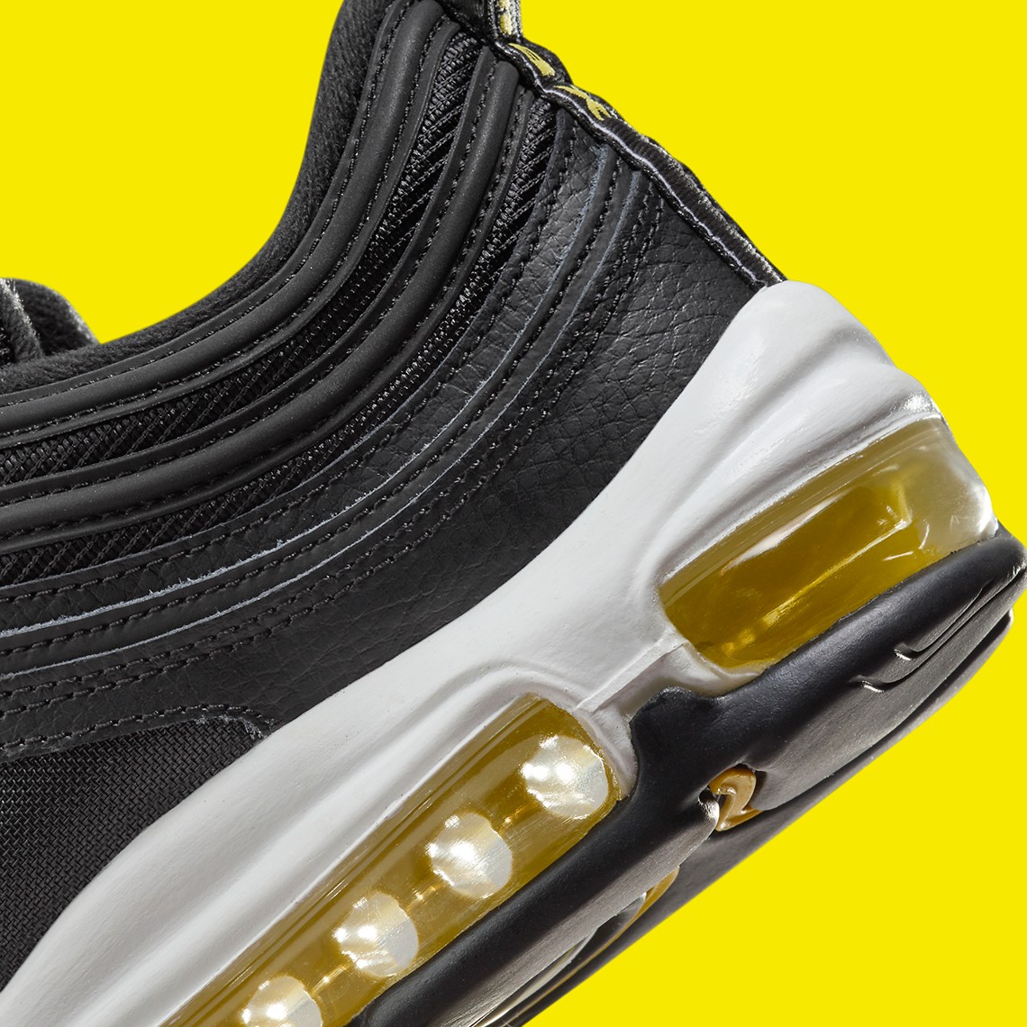 「雷公」造型既视感！全新配色 Air Max 97 官图曝光！ 球鞋资讯