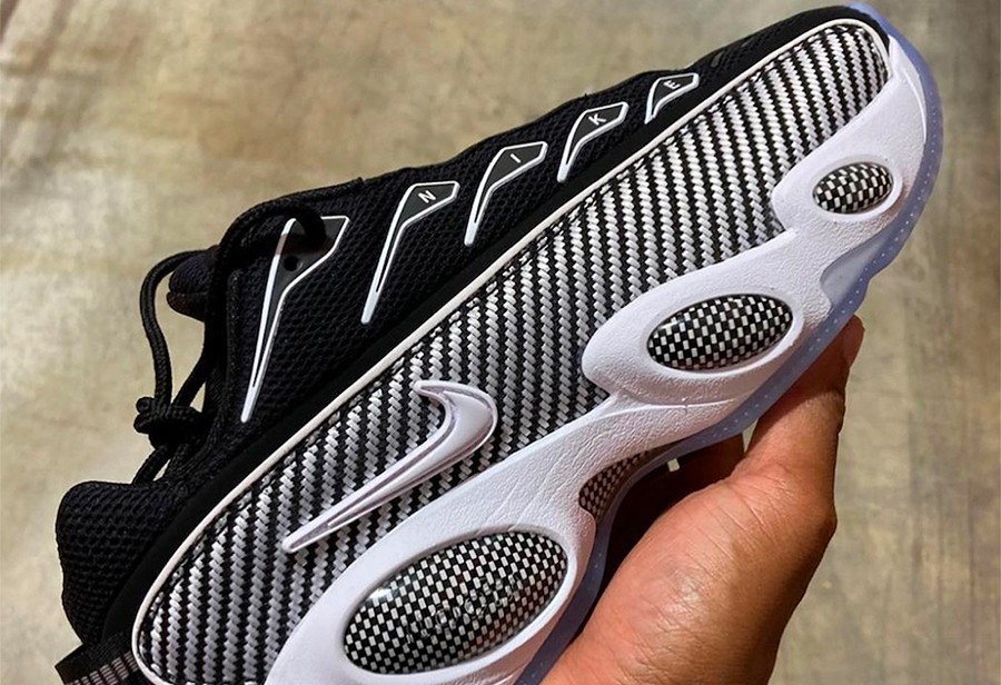 Drake,Nike,NOCTA,Glide  全碳纤维鞋身包裹？Drake「大眼」联名新鞋要来了！