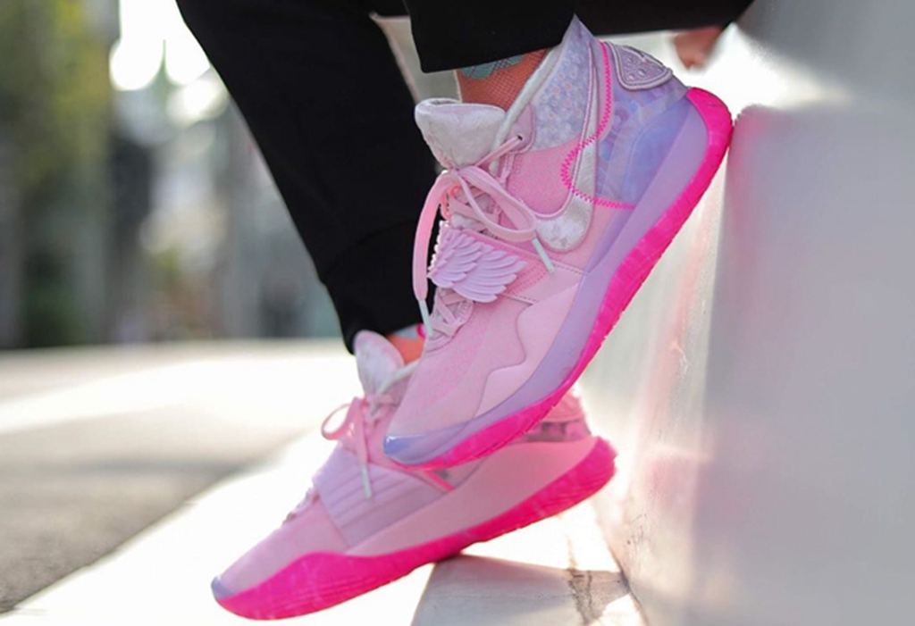 Nike,KD 16,Aunt Pearl  颜值依旧能打！KD「抗乳腺癌」新鞋首次曝光！
