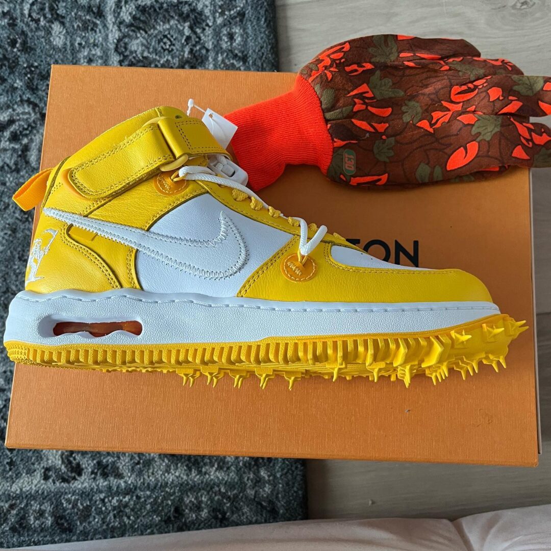 ow-x-nike-flightclub-sneaker
