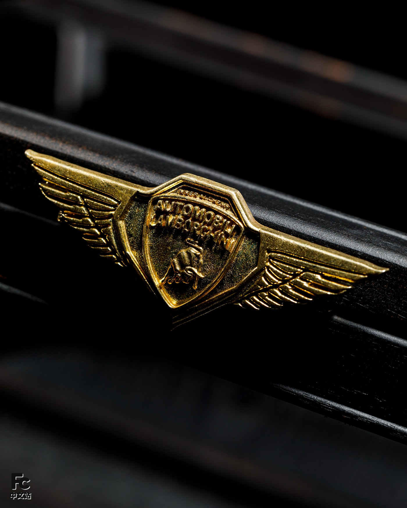 限量 101 双!「兰博基尼联名球鞋」开箱上脚!看到别说不认识!