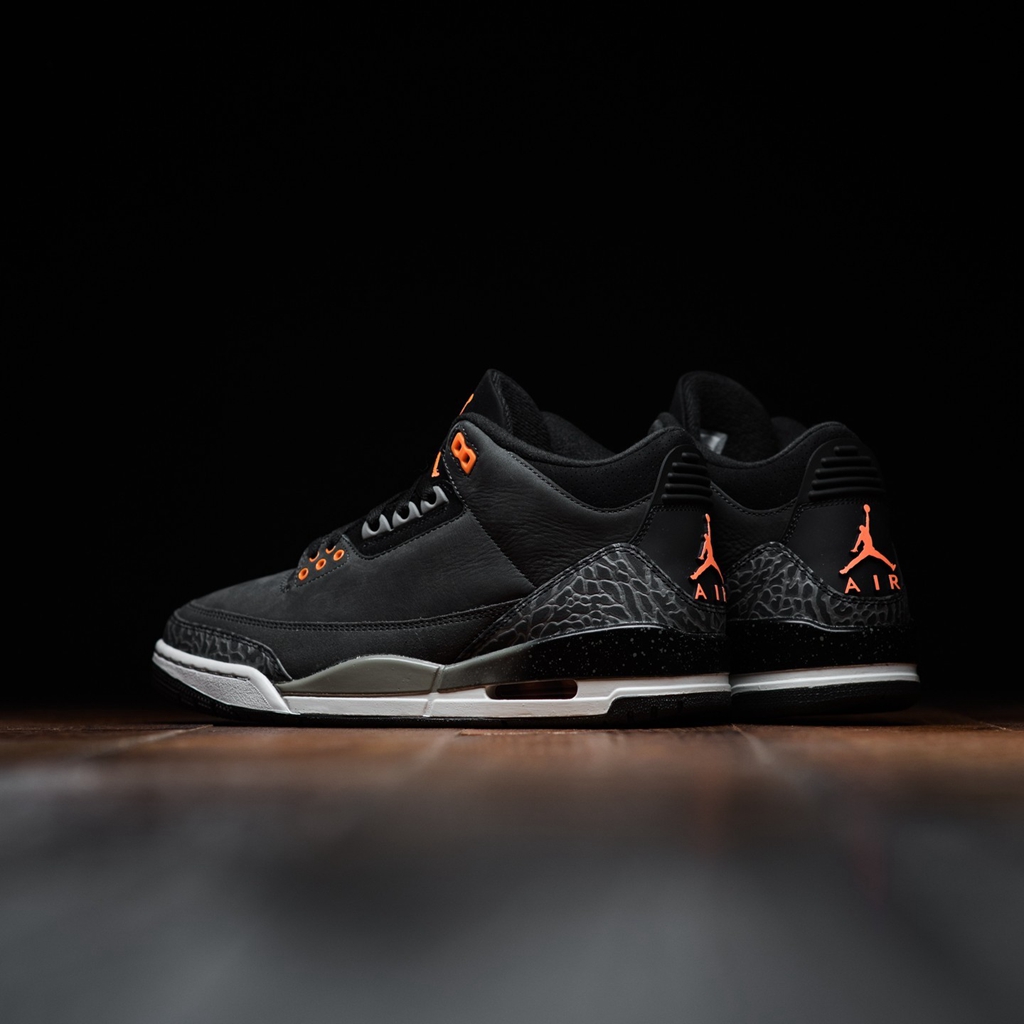 球鞋也抵不住货量的冲击,继此前的长颈鹿配色后,这双奶牛价格也回落了