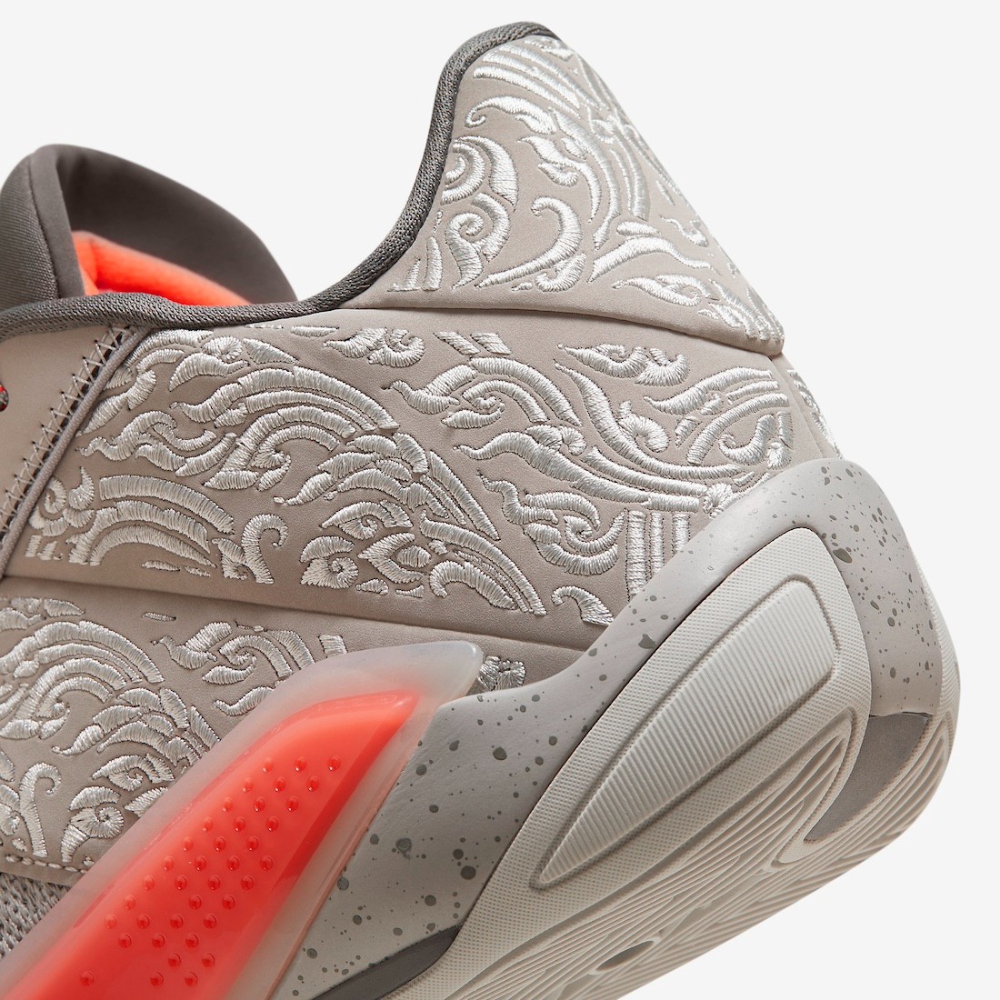 火炬图案太吸睛aj38新配色官图曝光