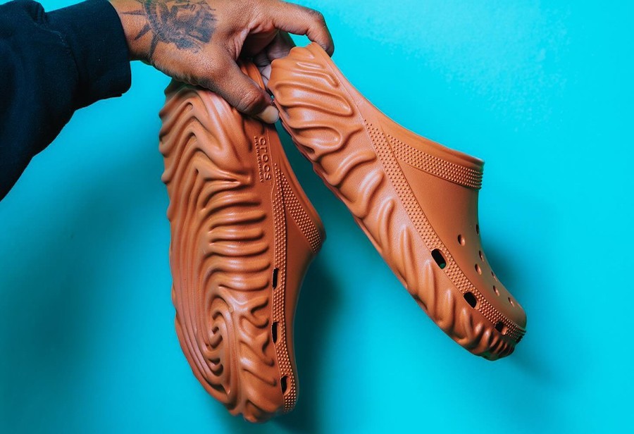 Salehe Bembury,Crocs Pollex Sa  新鞋型！「Crocs 指纹鞋」有了新变化！