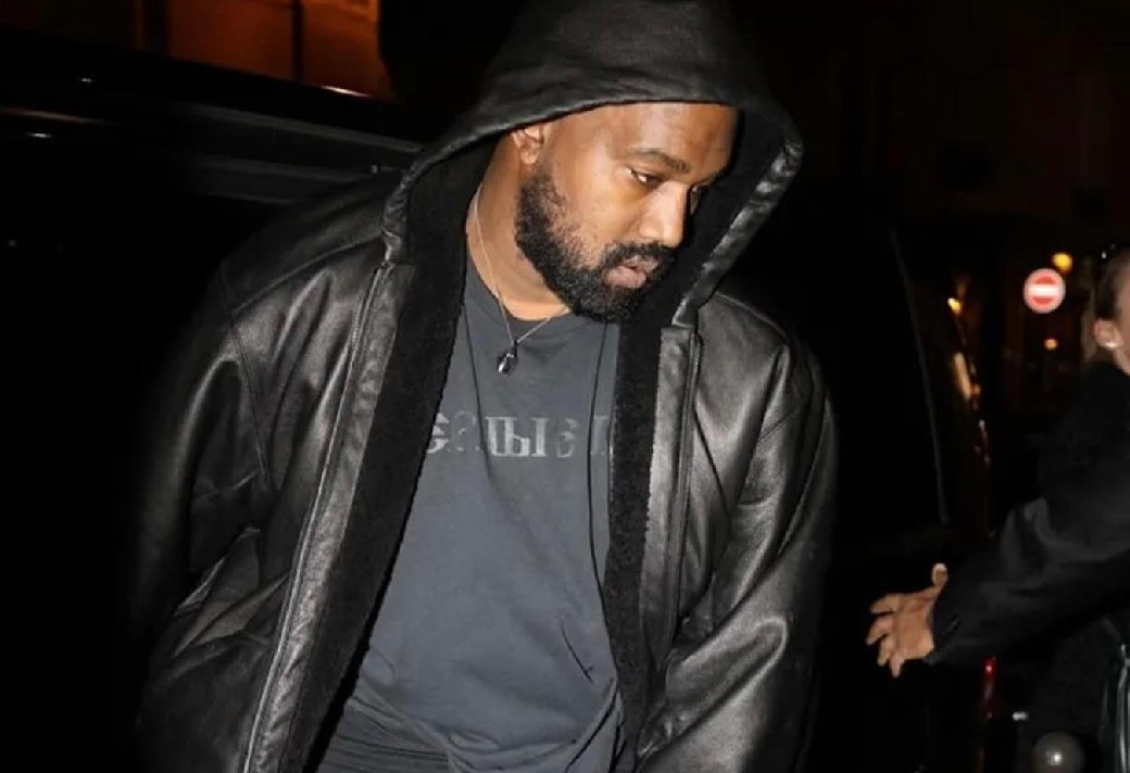 Kanye West,侃爷,AF1  侃爷现身巴黎，穿的还是这双鞋…