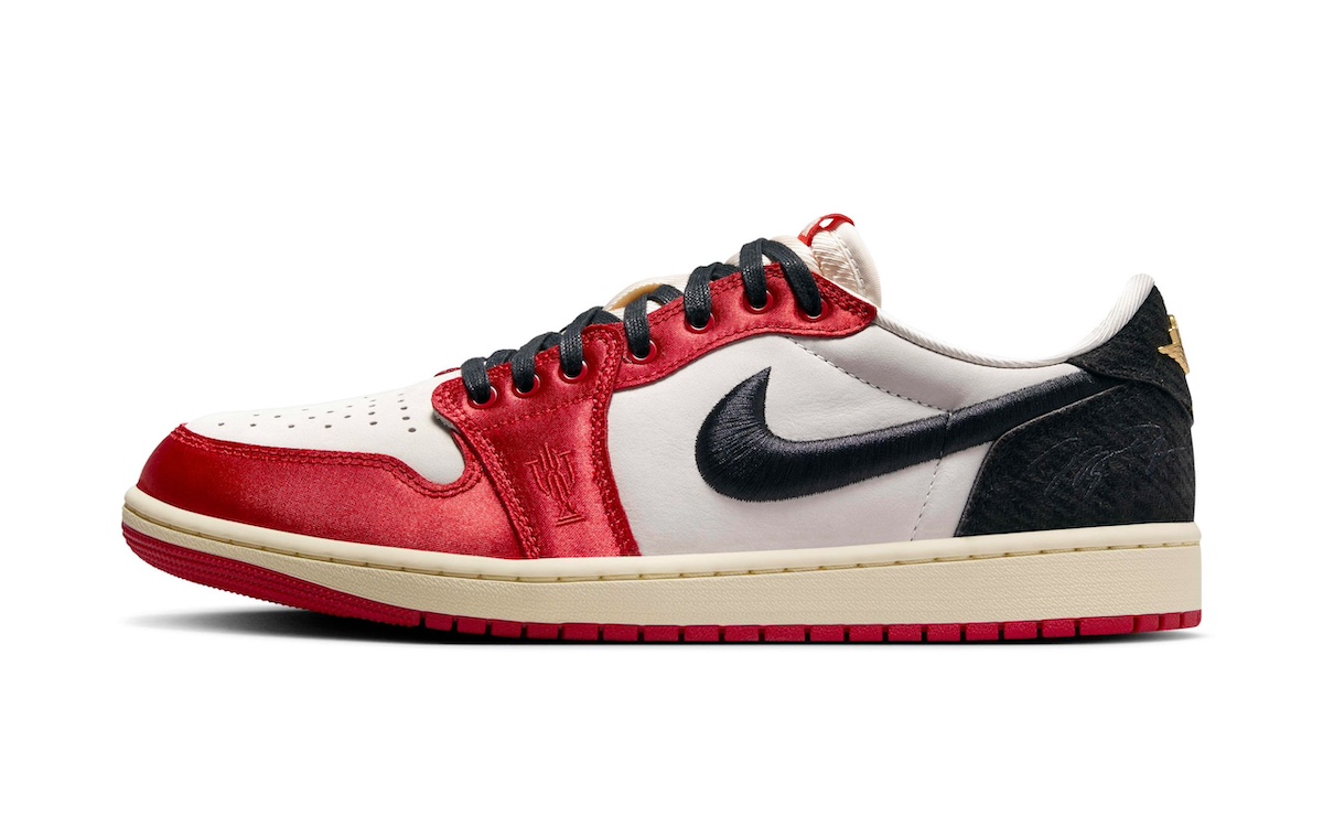 据悉,全新 trophy room x air jordan 1 low og "away" 将于 3 月 21