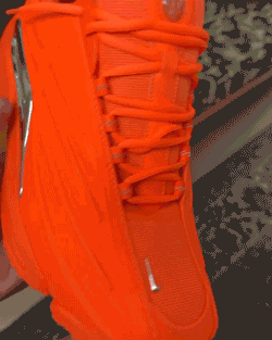 DZ7293-800,Total Orange,Hot St  实物泄露！Drake 亲穿的 Nike 联名鞋看清了！