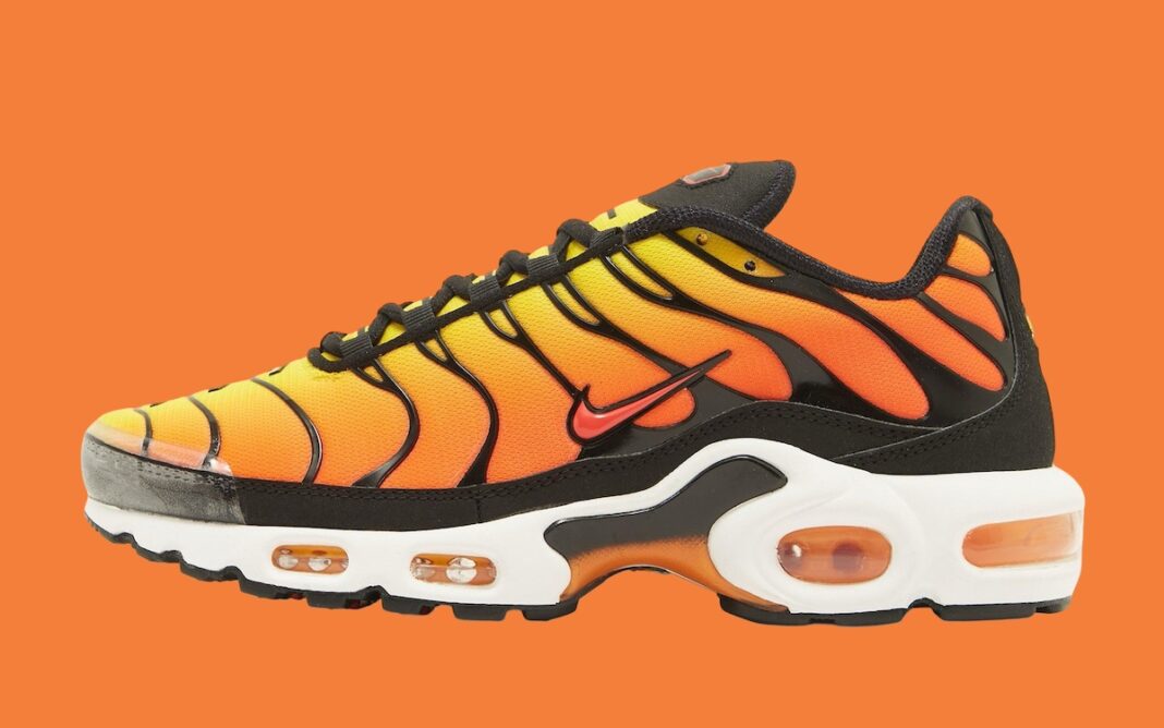 Nike,Air Max Plus,Sunset,HF055  时隔多年回归！这双 Air Max 有点美！