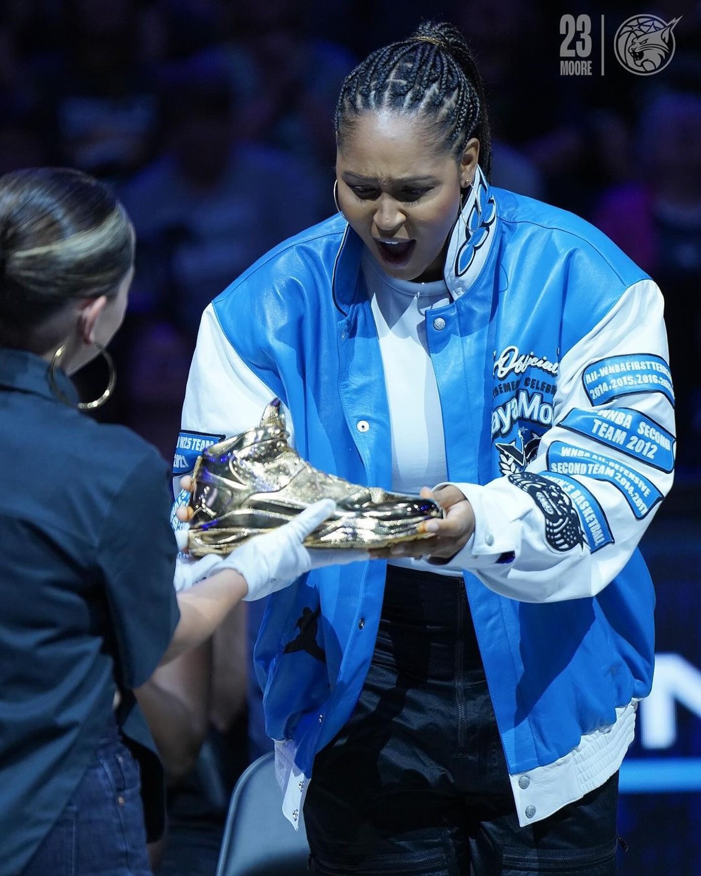 Maya Moore,AJ,Pack,黄金套装   全球仅一套！「不败女王」收到黄金 AJ 套装！