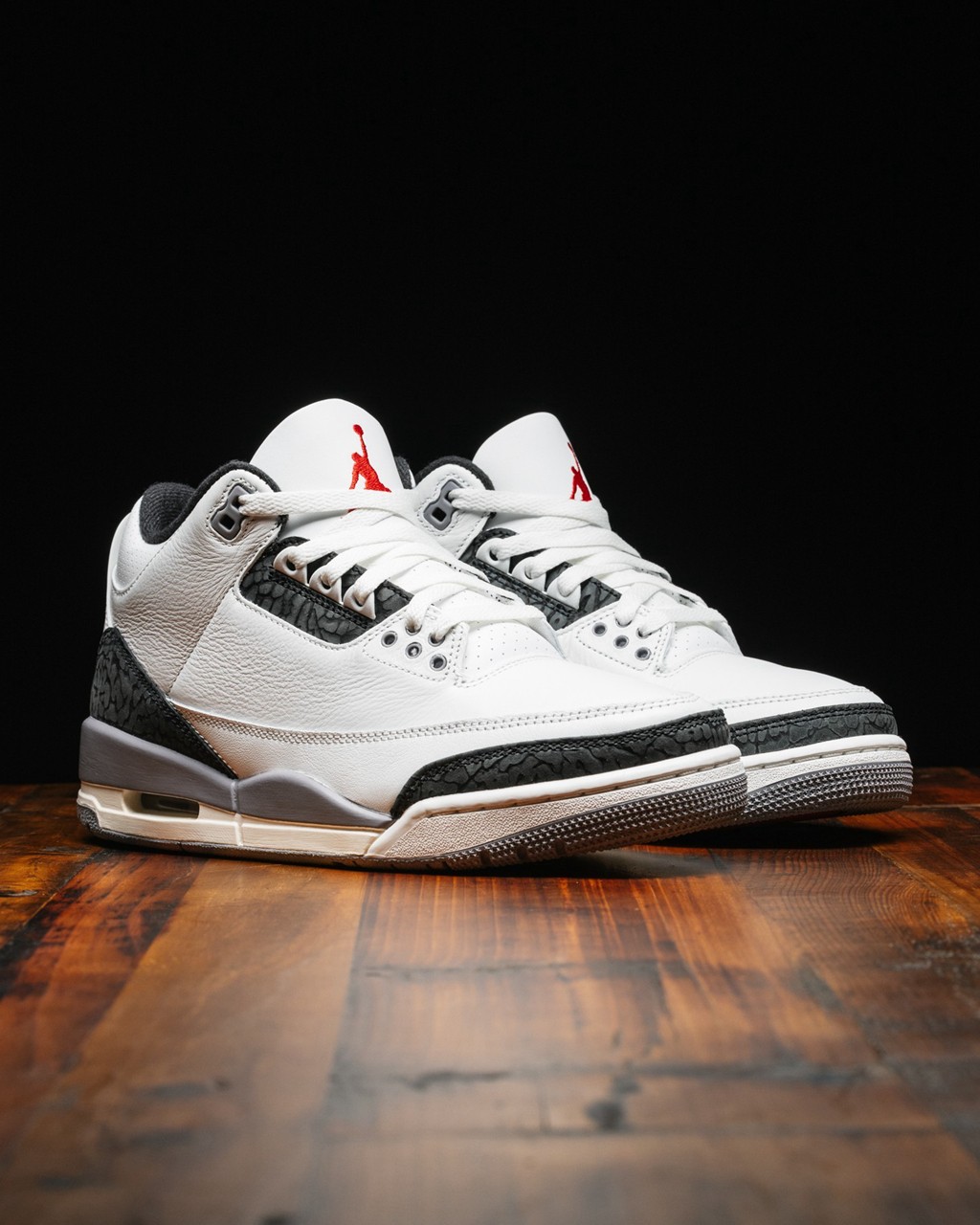 Air Jordan 3,Grey Cement,CT853  小白水泥 AJ3 刚刚登场！你入手了吗？