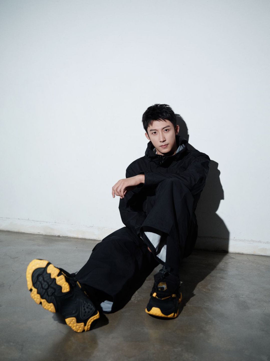 FILA,鲸鱼鞋  FILA 携手黄景瑜！全新「鲸鱼鞋」限量登场！