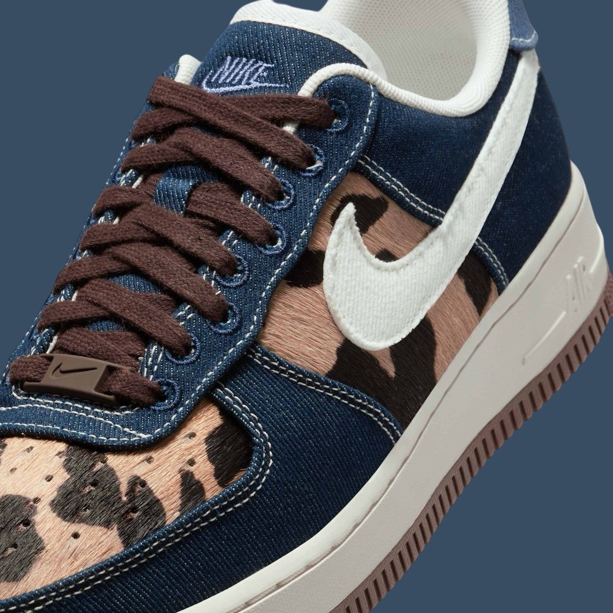 Nike,Air Force 1 Low,Blue Deni  ​质感堪比联名！全新配色 AF1 颜值有点高！