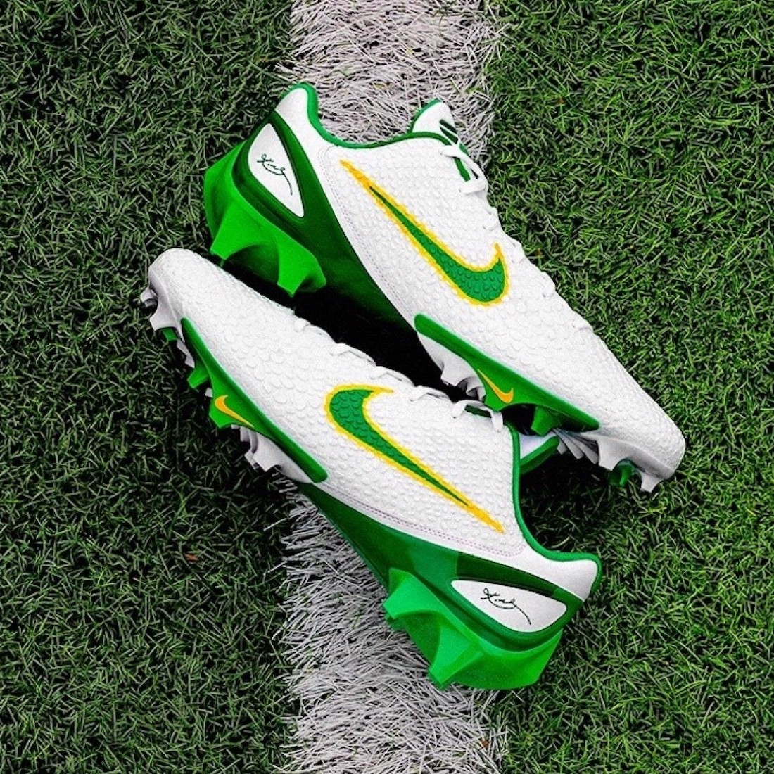 Kobe 6,俄勒冈,​Oregon Ducks  Kobe 6 也有「俄勒冈」配色了！