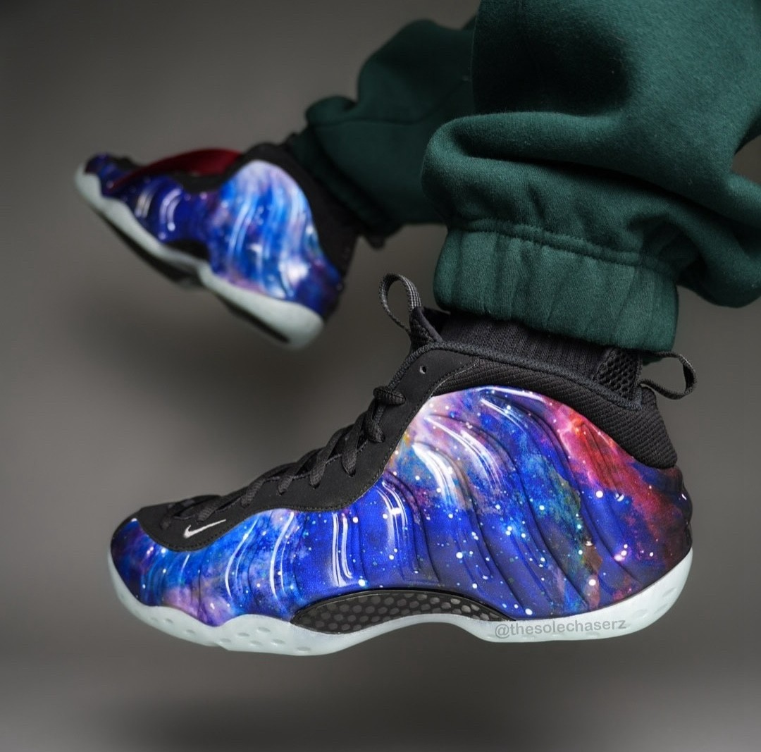 Nike,Galaxy,Air Foamposite One  「银河喷」发售倒计时！实物上脚抢先看！