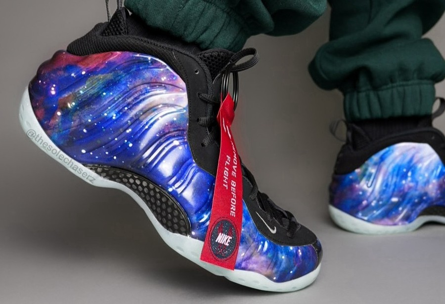 Nike,Galaxy,Air Foamposite One  「银河喷」发售倒计时！实物上脚抢先看！